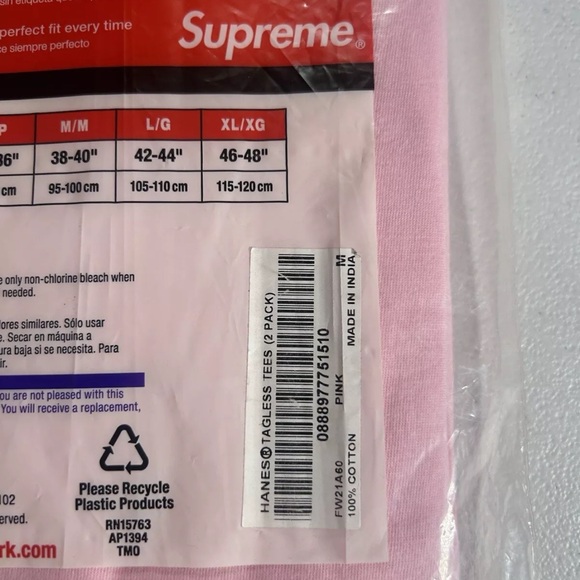 Supreme/Hanes Taglees Tees (2 pack) Pink Size M New SS21 - Picture 6 of 7